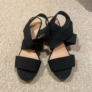 Black wedges